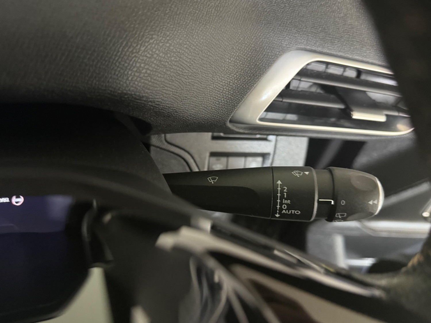 Used Peugeot 3008 2017 for sale - 76592098: Photo 28