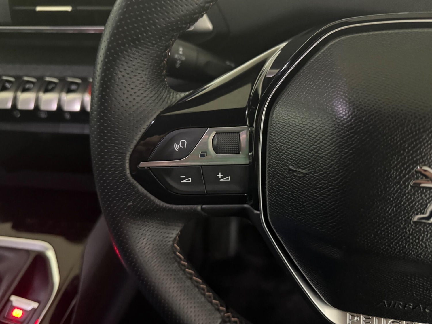 Used Peugeot 3008 2017 for sale - 76592098: Photo 29