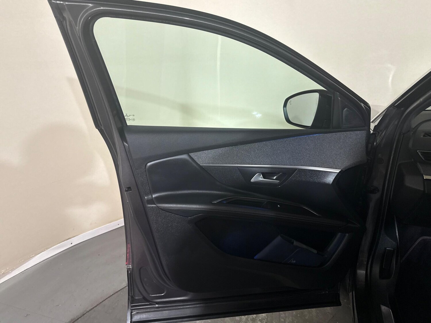 Used Peugeot 3008 2017 for sale - 76592098: Photo 65