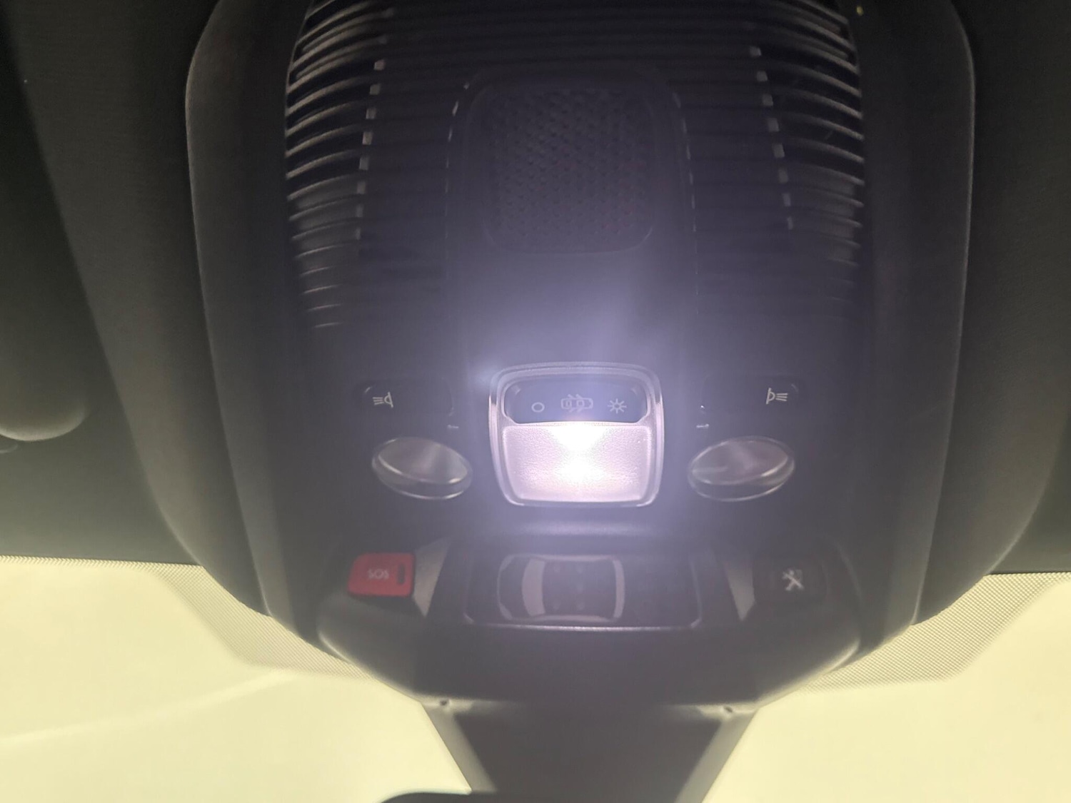 Used Peugeot 3008 2017 for sale - 76592098: Photo 71