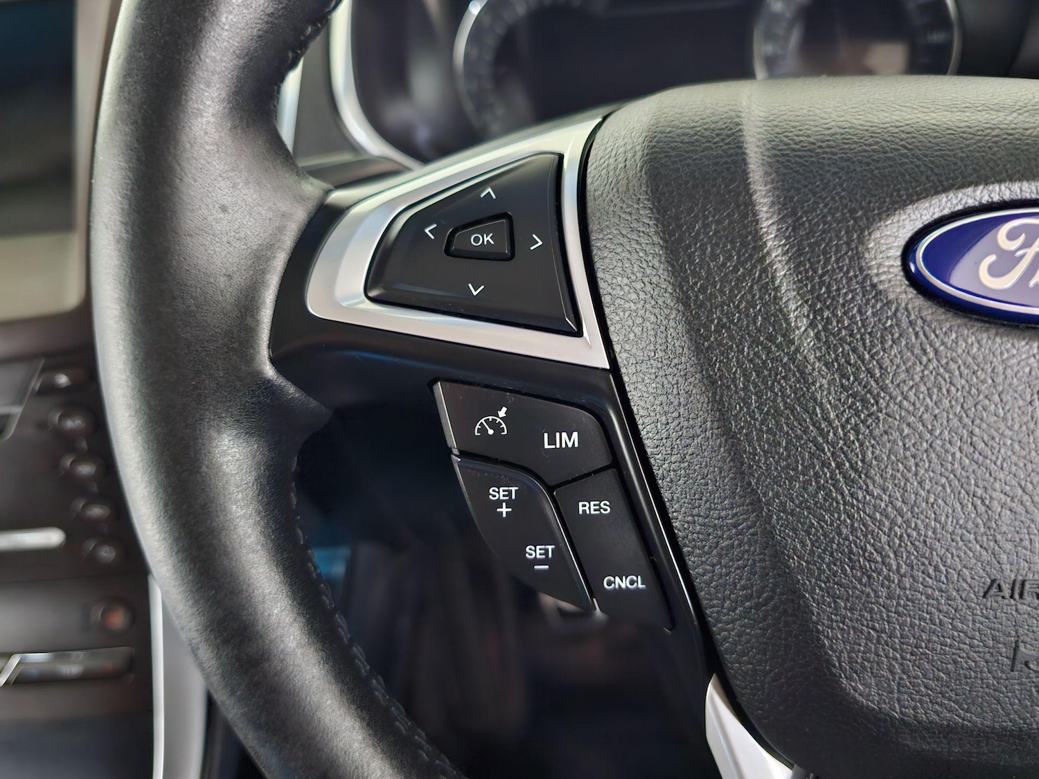 Used Ford Edge 2017 for sale - 76409590: Photo 36