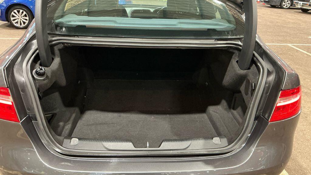 Used Jaguar XE 2016 for sale - 76573213: Photo 8