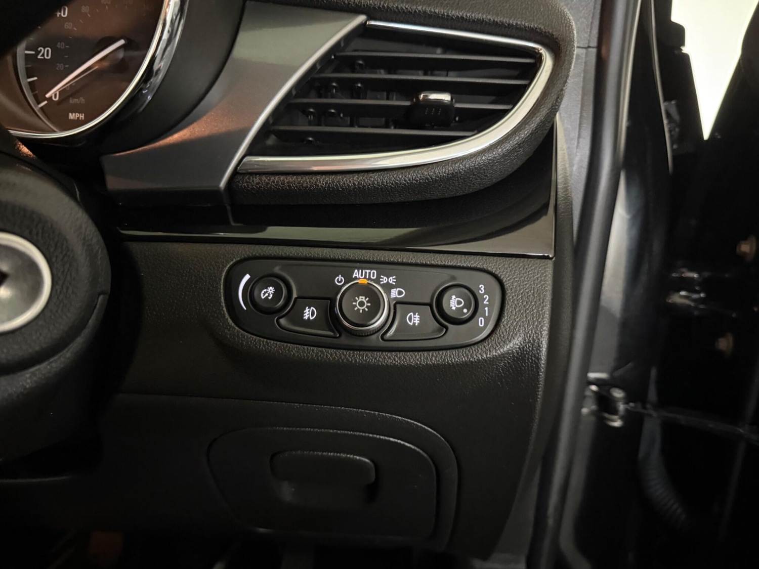 Used Vauxhall Mokka X 2016 for sale - 76408365: Photo 25