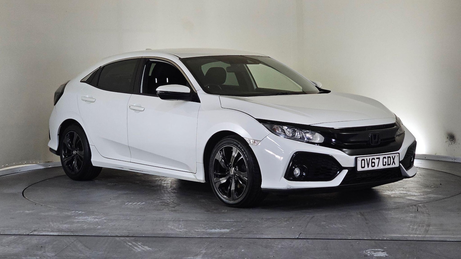 Used Honda Civic 2017 for sale - 76646098: Photo 1