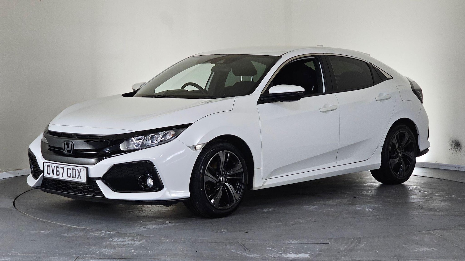 Used Honda Civic 2017 for sale - 76646098: Photo 11