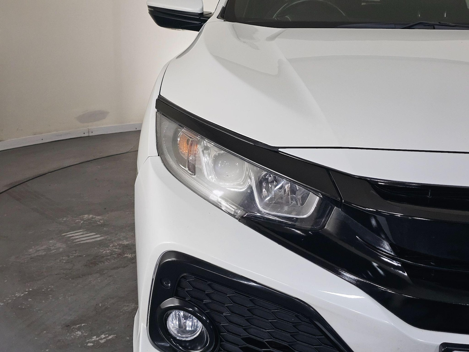 Used Honda Civic 2017 for sale - 76646098: Photo 12