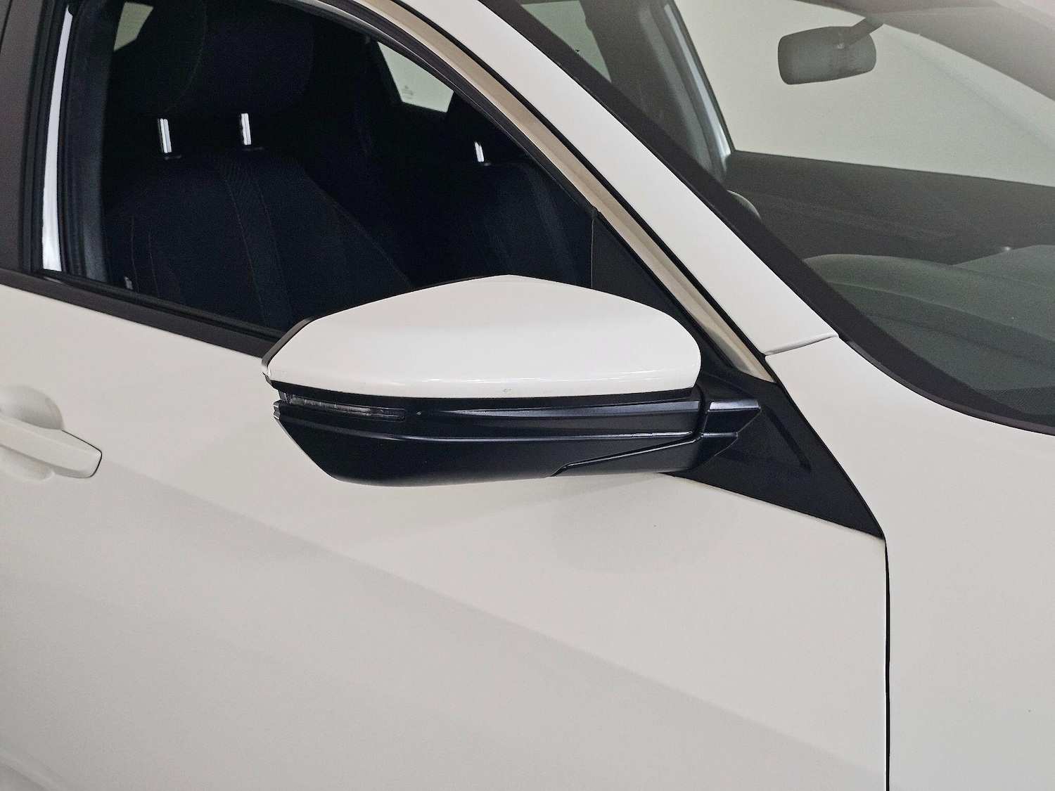 Used Honda Civic 2017 for sale - 76646098: Photo 15