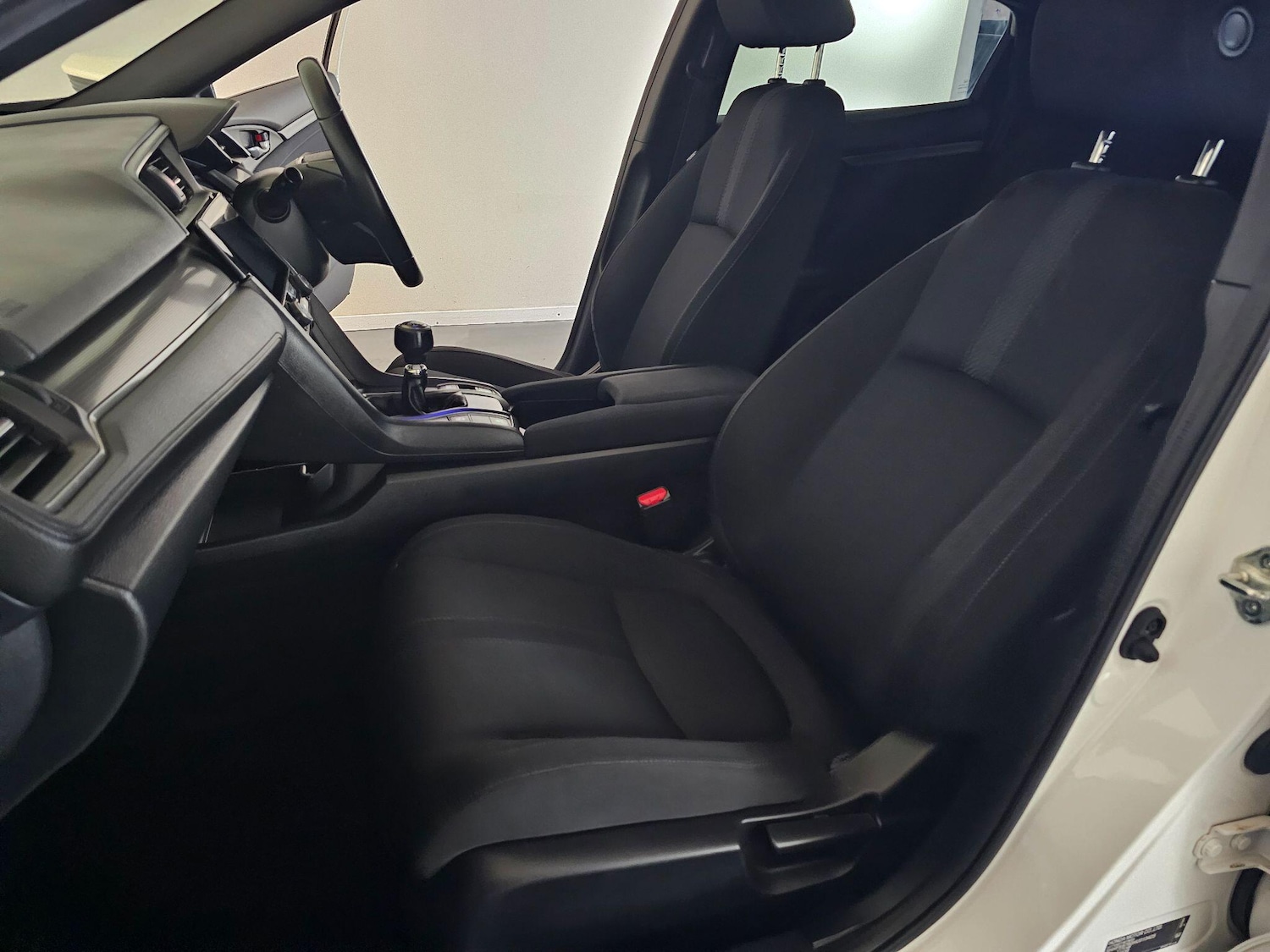 Used Honda Civic 2017 for sale - 76646098: Photo 25