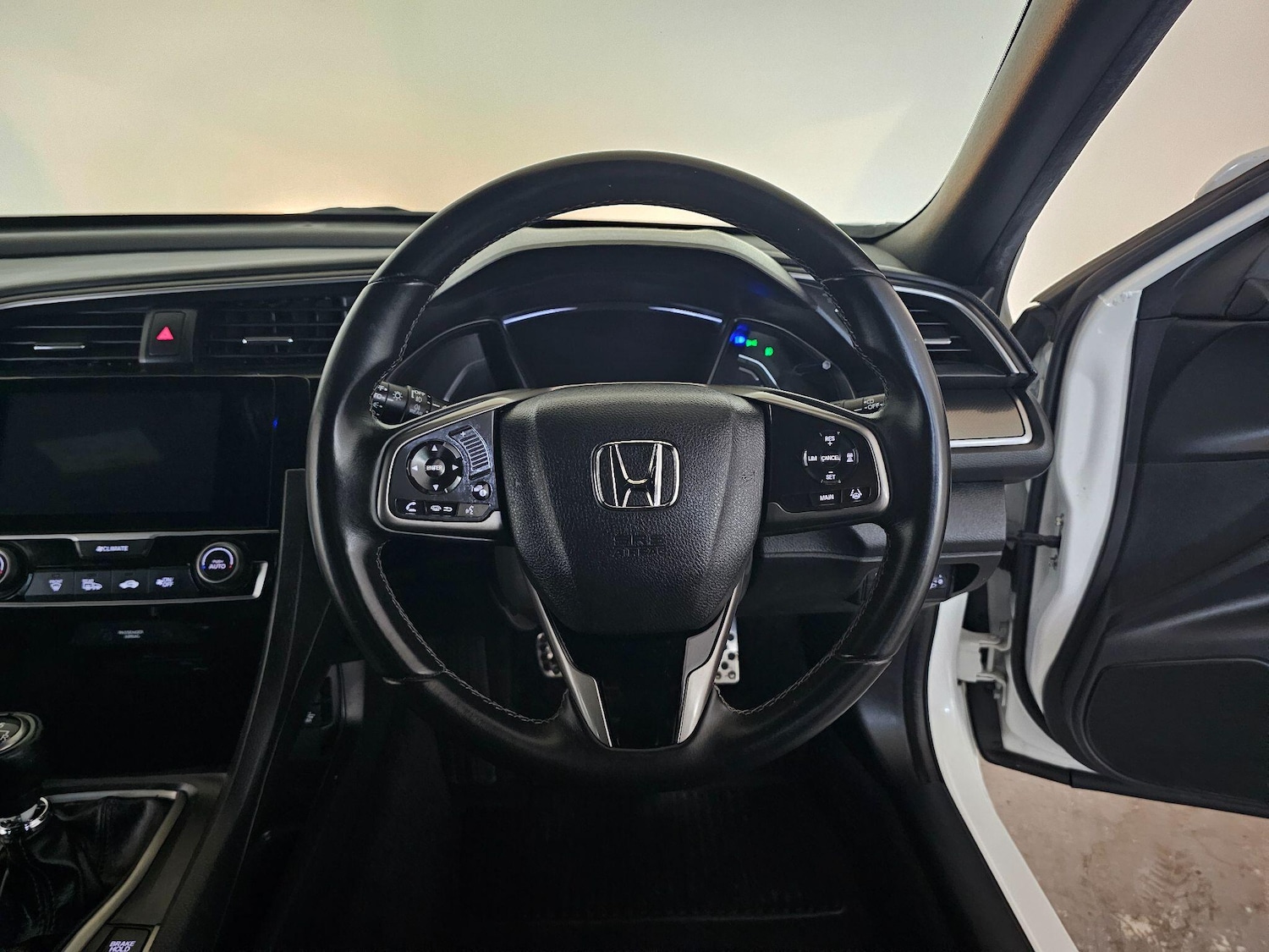 Used Honda Civic 2017 for sale - 76646098: Photo 34