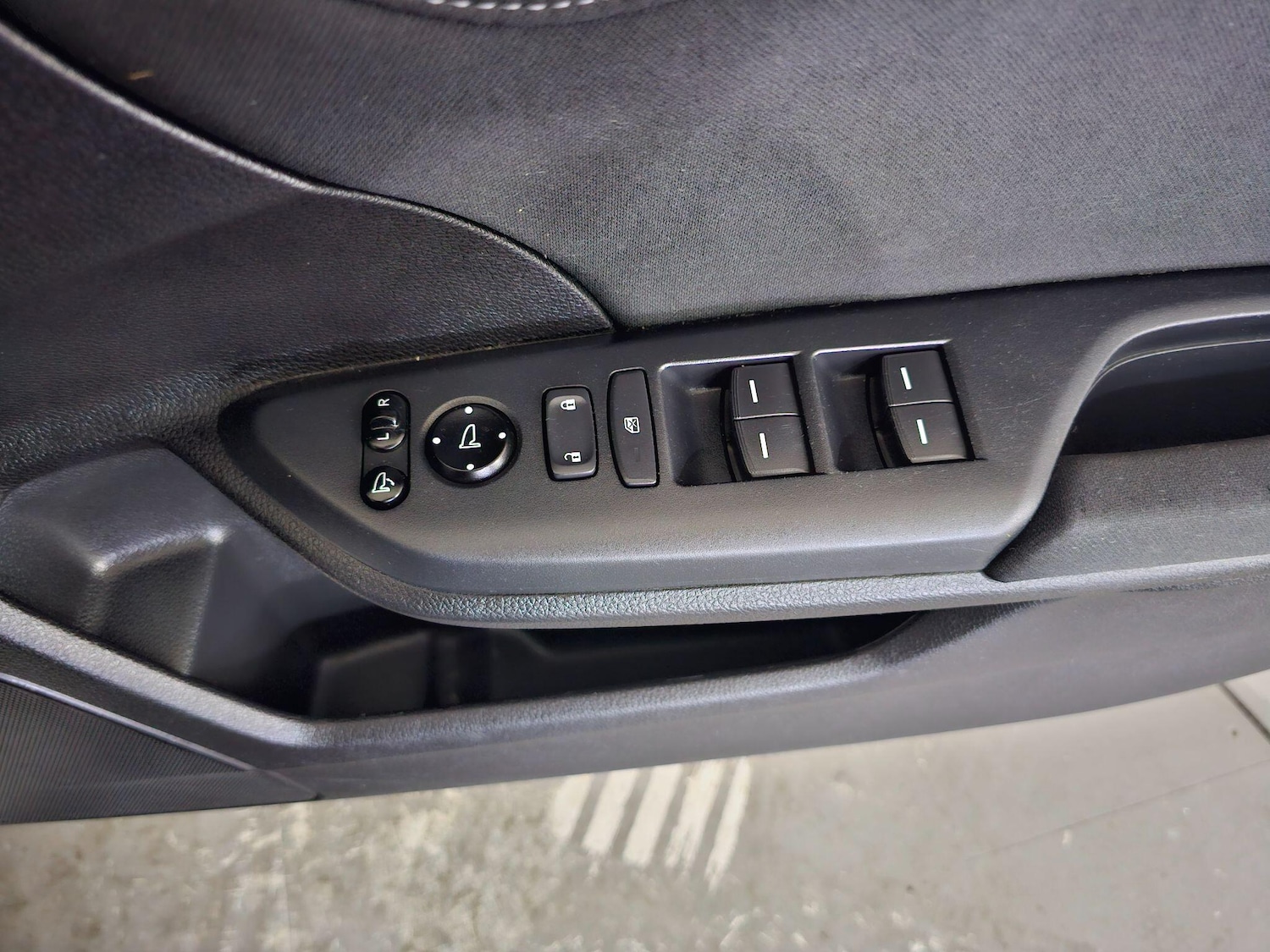 Used Honda Civic 2017 for sale - 76646098: Photo 43