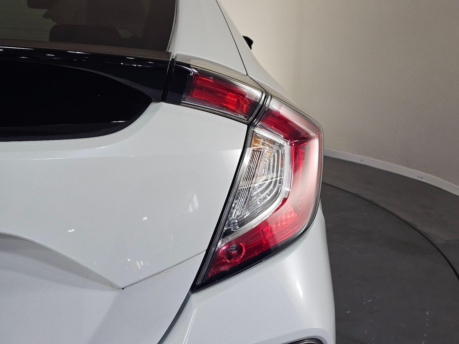 Used Honda Civic 2017 for sale - 76646098: Photo 47