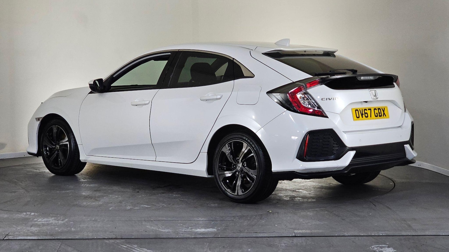 Used Honda Civic 2017 for sale - 76646098: Photo 9