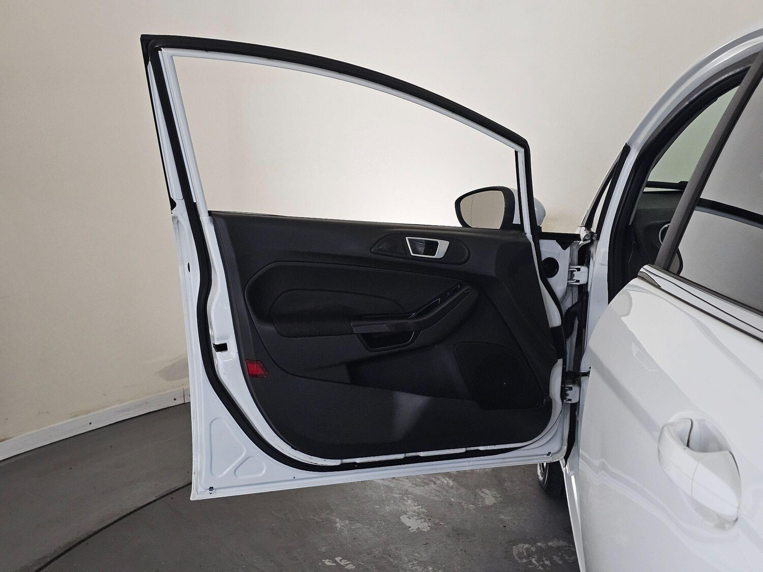 Used Ford Fiesta 2014 for sale - 76408577: Photo 22