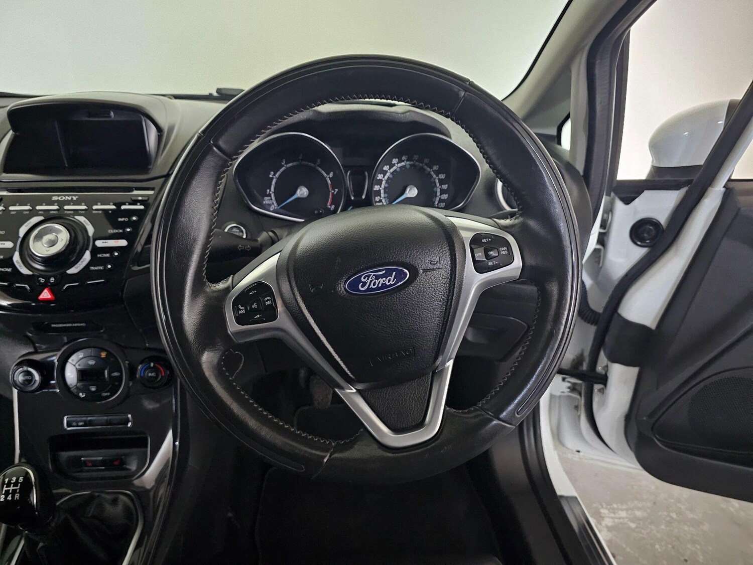 Used Ford Fiesta 2014 for sale - 76408577: Photo 33