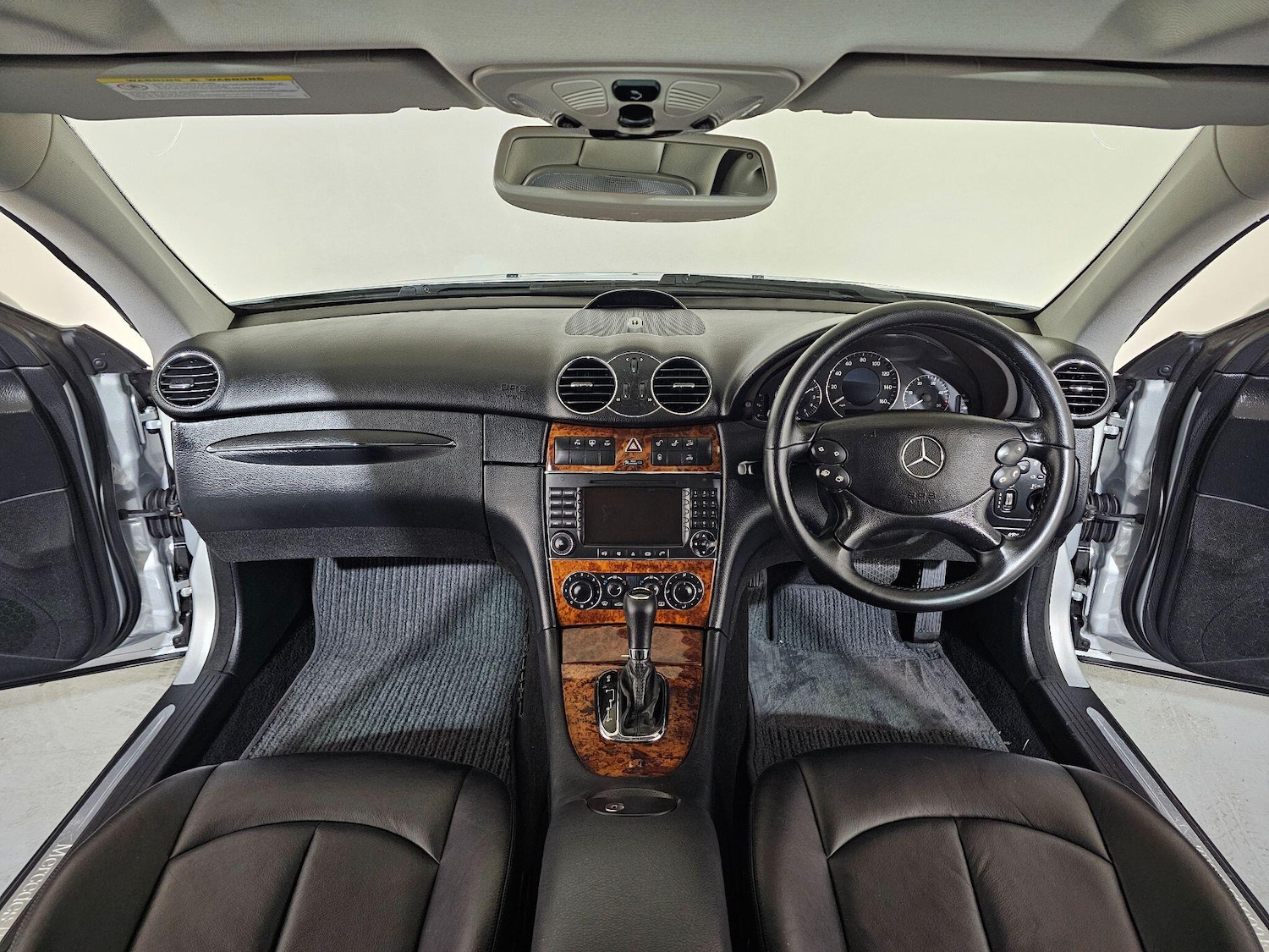 Used Mercedes-Benz CLK 2005 for sale - 77315234: Photo 12