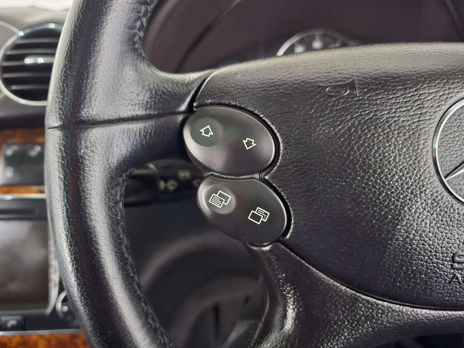 Used Mercedes-Benz CLK 2005 for sale - 77315234: Photo 19