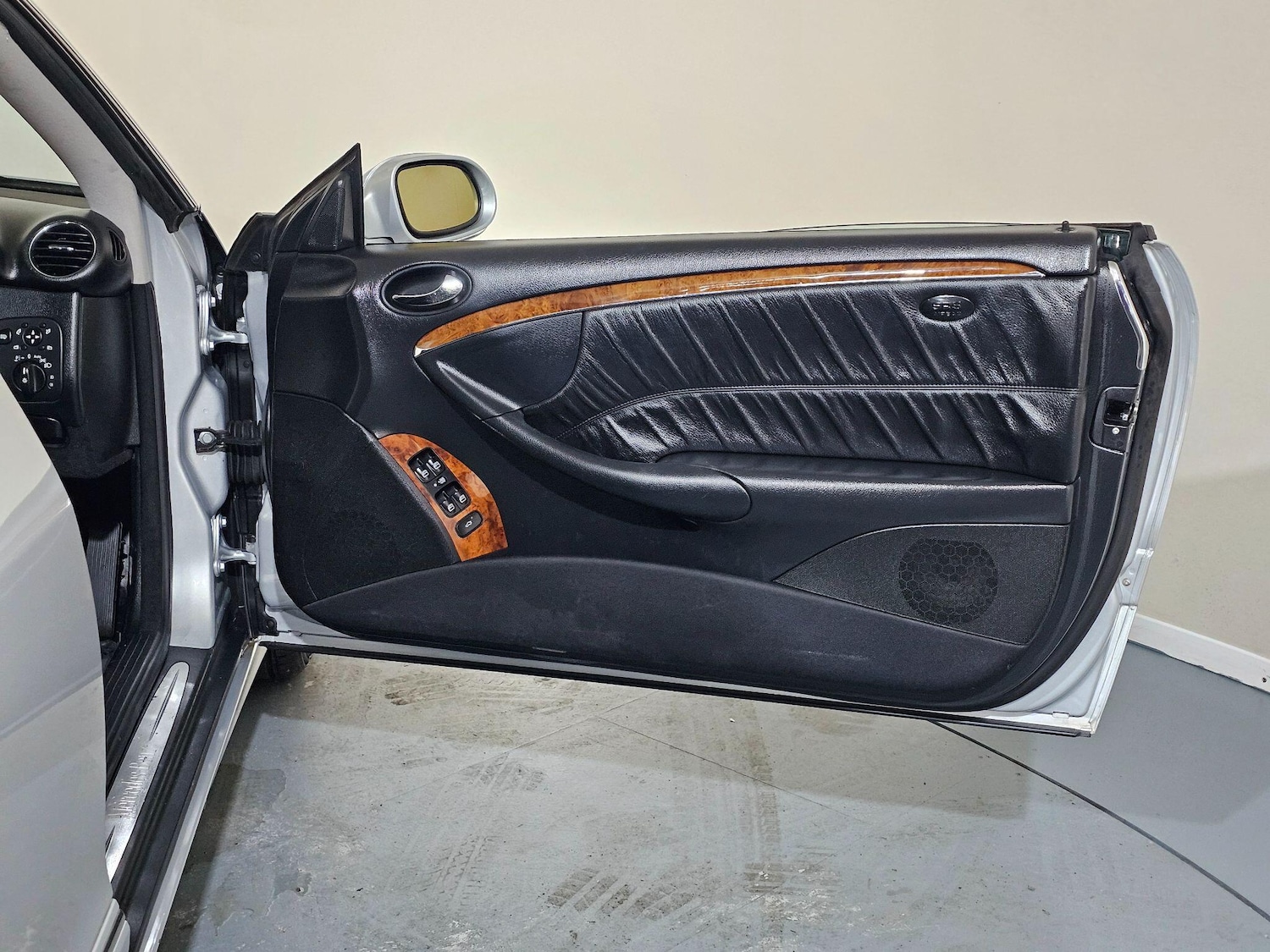 Used Mercedes-Benz CLK 2005 for sale - 77315234: Photo 23