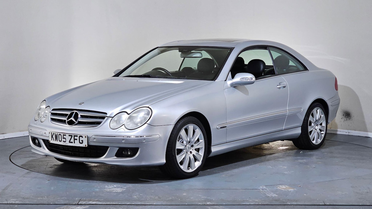 Used Mercedes-Benz CLK 2005 for sale - 77315234: Photo 3