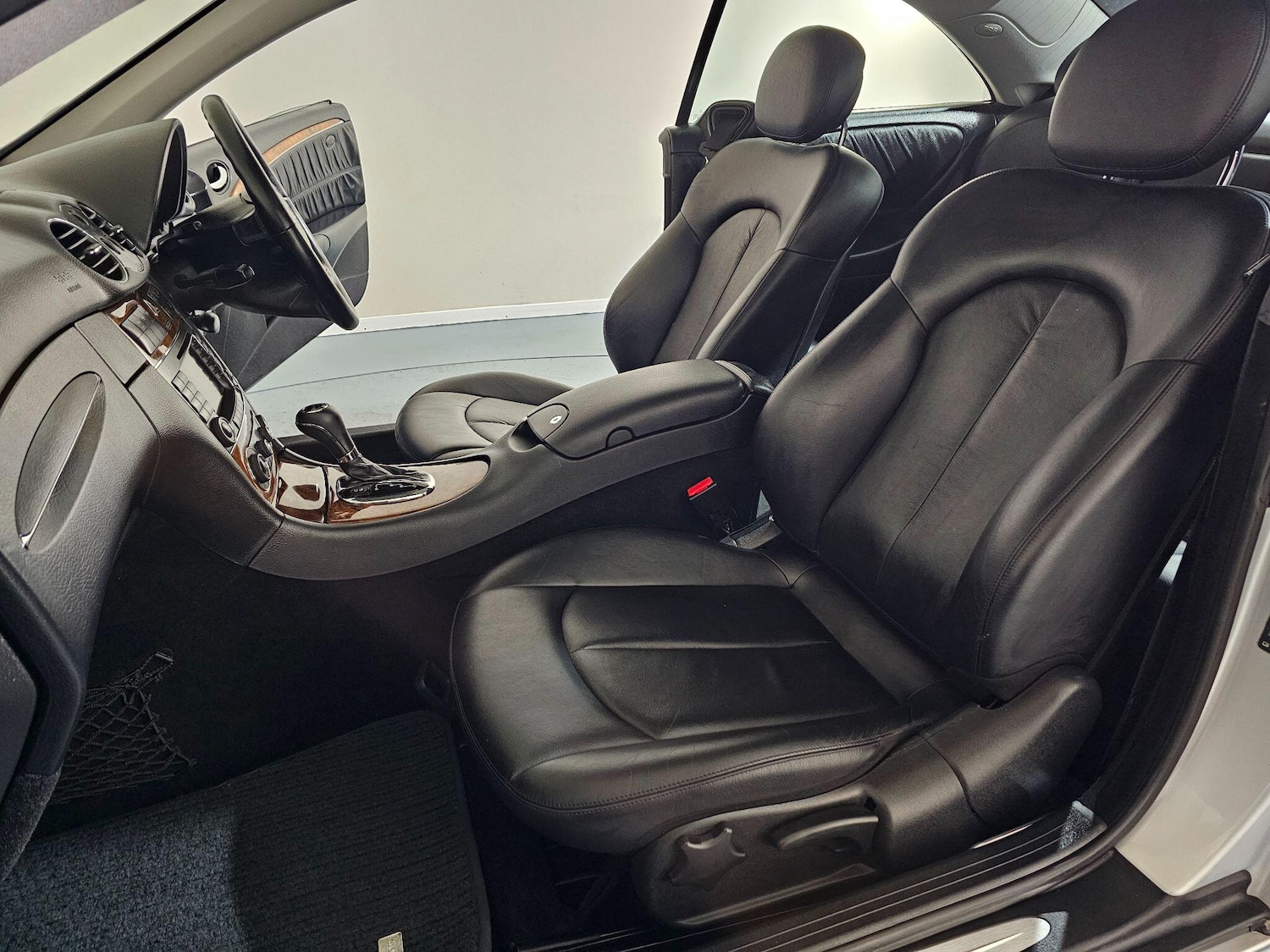 Used Mercedes-Benz CLK 2005 for sale - 77315234: Photo 33