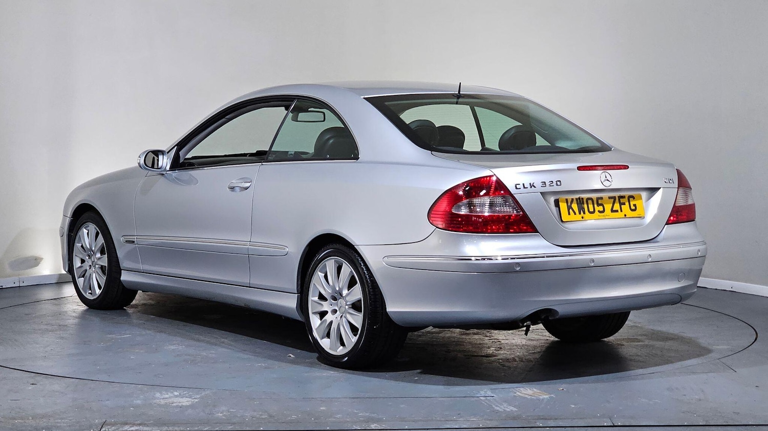 Used Mercedes-Benz CLK 2005 for sale - 77315234: Photo 4