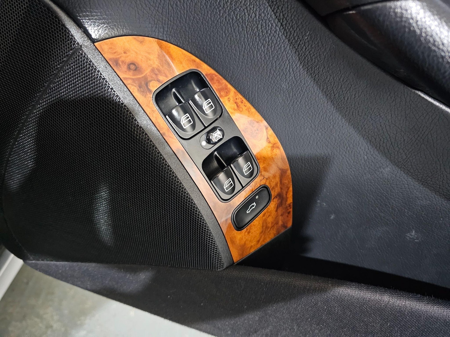 Used Mercedes-Benz CLK 2005 for sale - 77315234: Photo 41