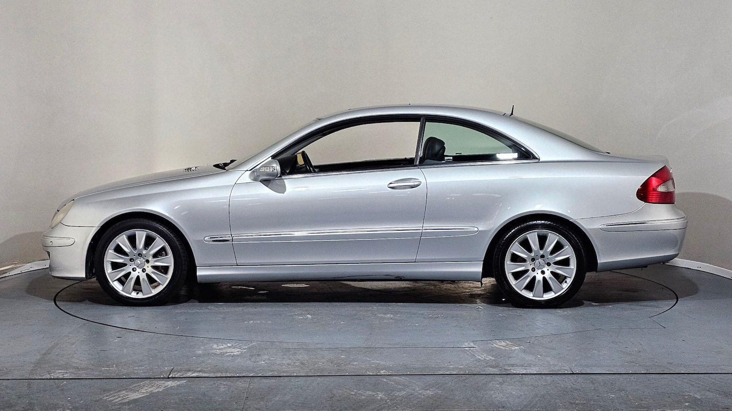 Used Mercedes-Benz CLK 2005 for sale - 77315234: Photo 5