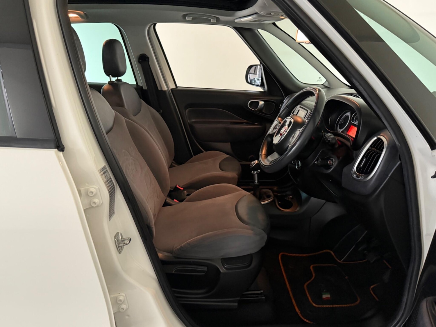 Used Fiat 500L 2013 for sale - 76409535: Photo 24