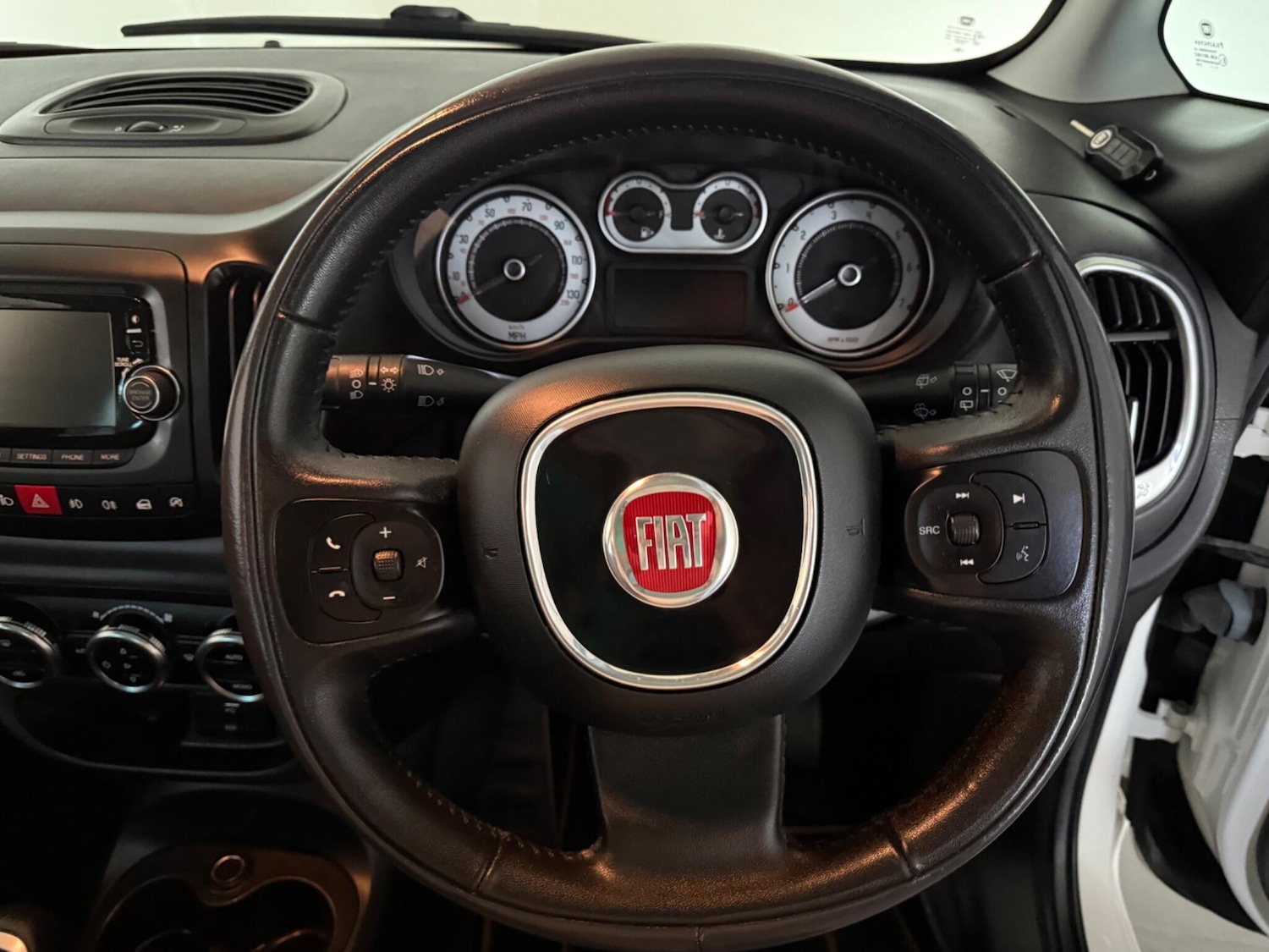 Used Fiat 500L 2013 for sale - 76409535: Photo 27