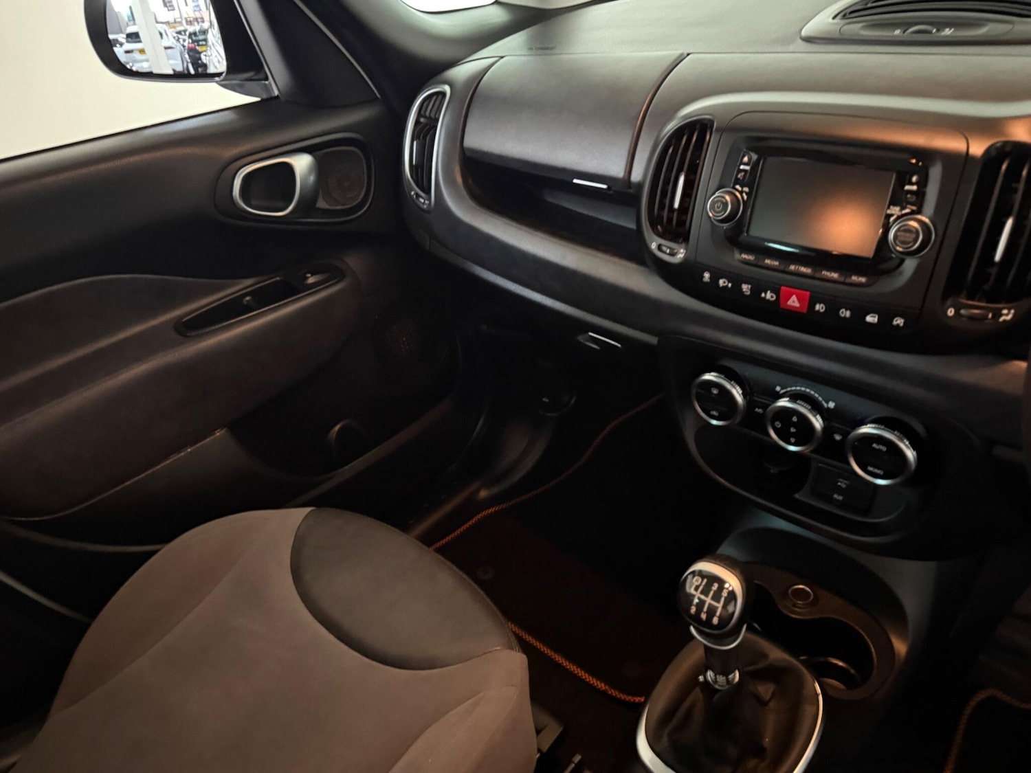 Used Fiat 500L 2013 for sale - 76409535: Photo 33