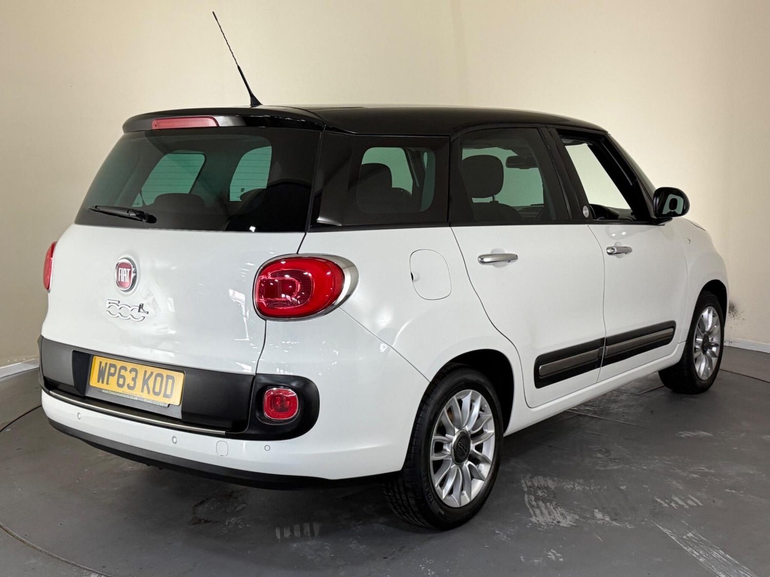 Used Fiat 500L 2013 for sale - 76409535: Photo 7