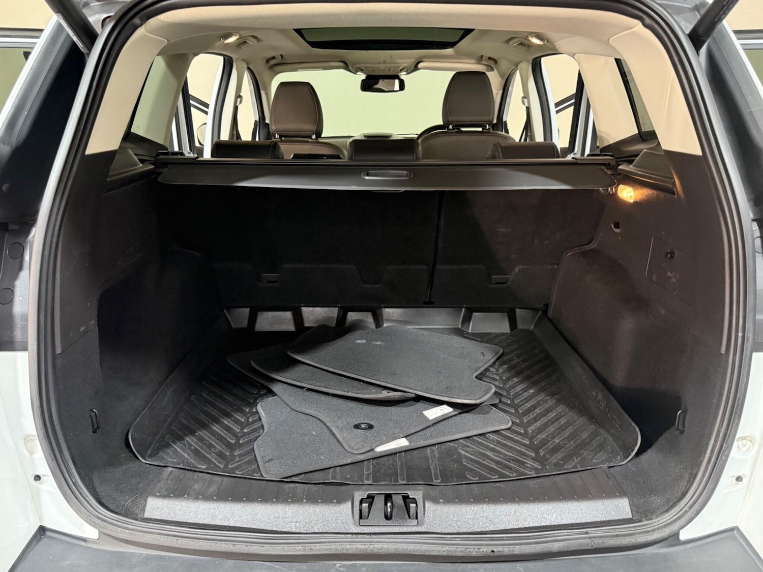 Used Ford Kuga 2018 for sale - 76996000: Photo 13