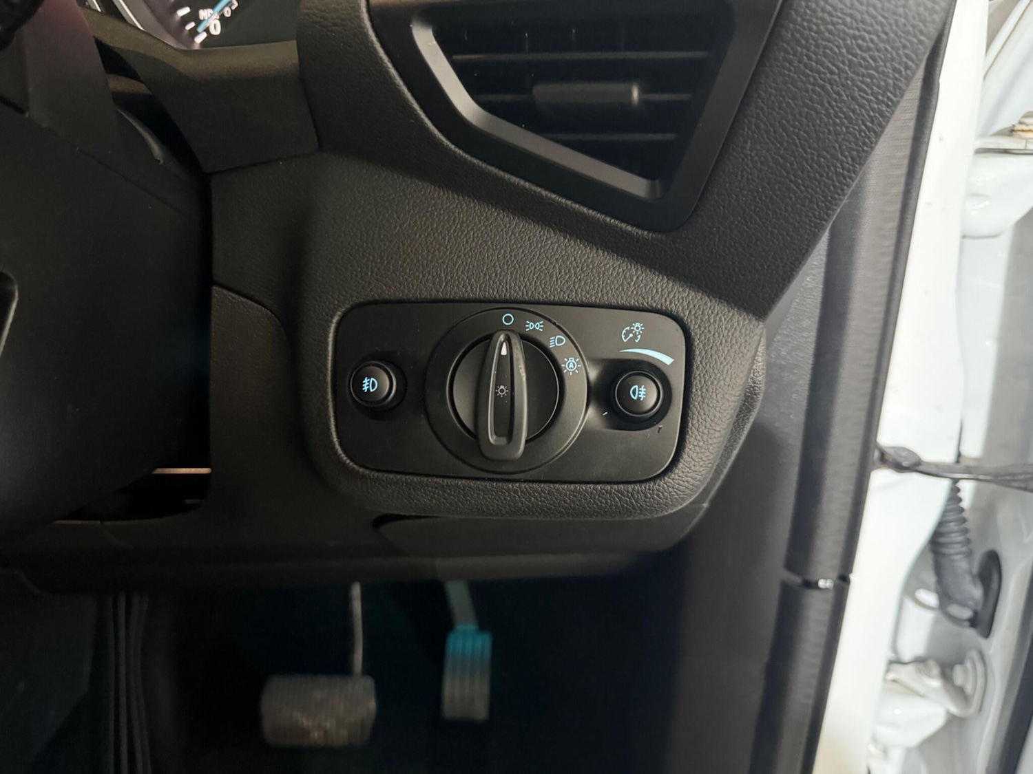 Used Ford Kuga 2018 for sale - 76996000: Photo 26