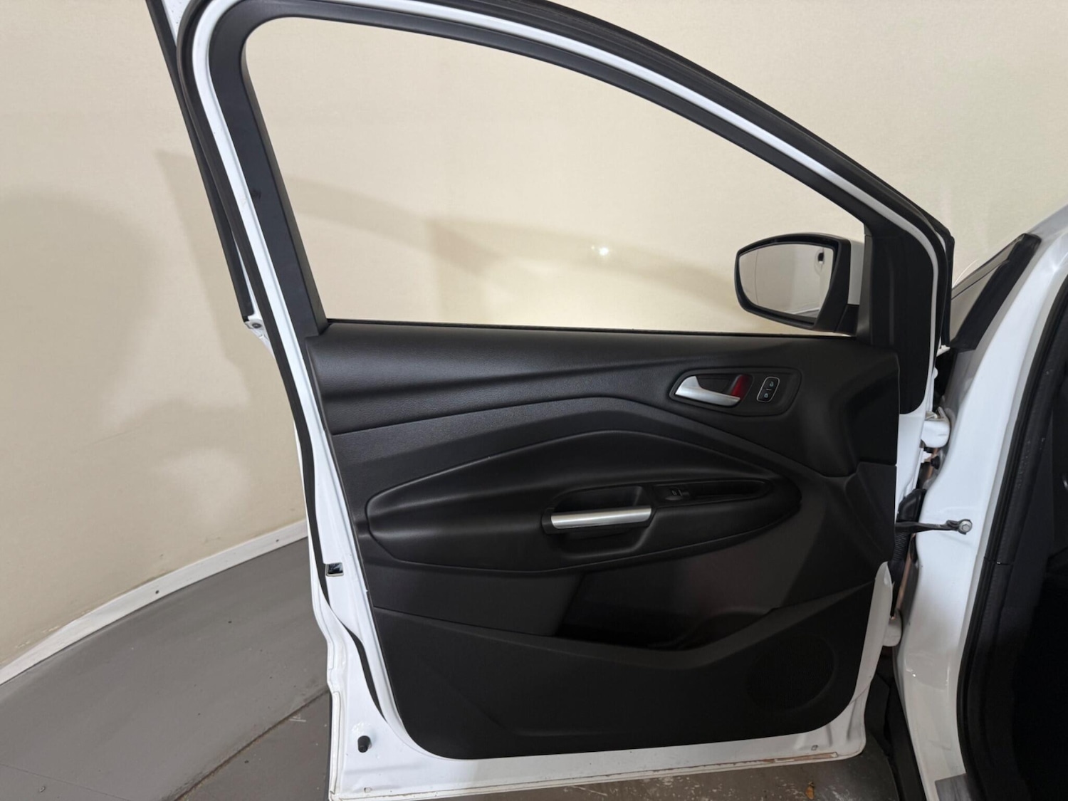 Used Ford Kuga 2018 for sale - 76996000: Photo 67