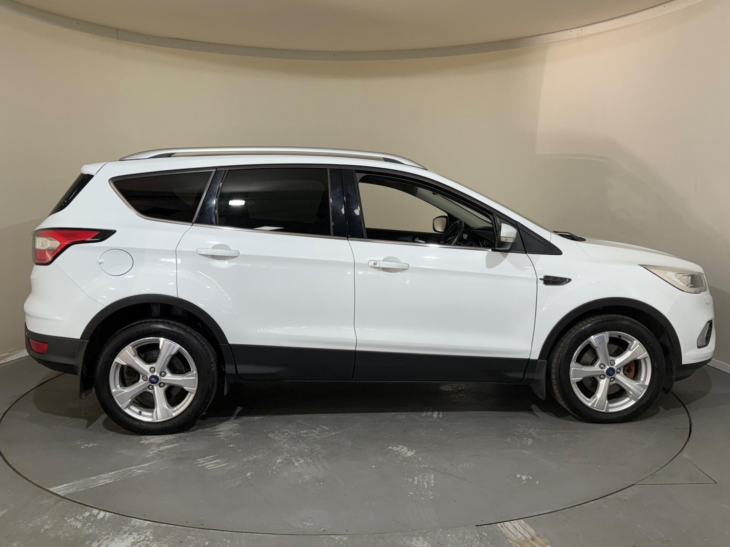 Used Ford Kuga 2018 for sale - 76996000: Photo 8