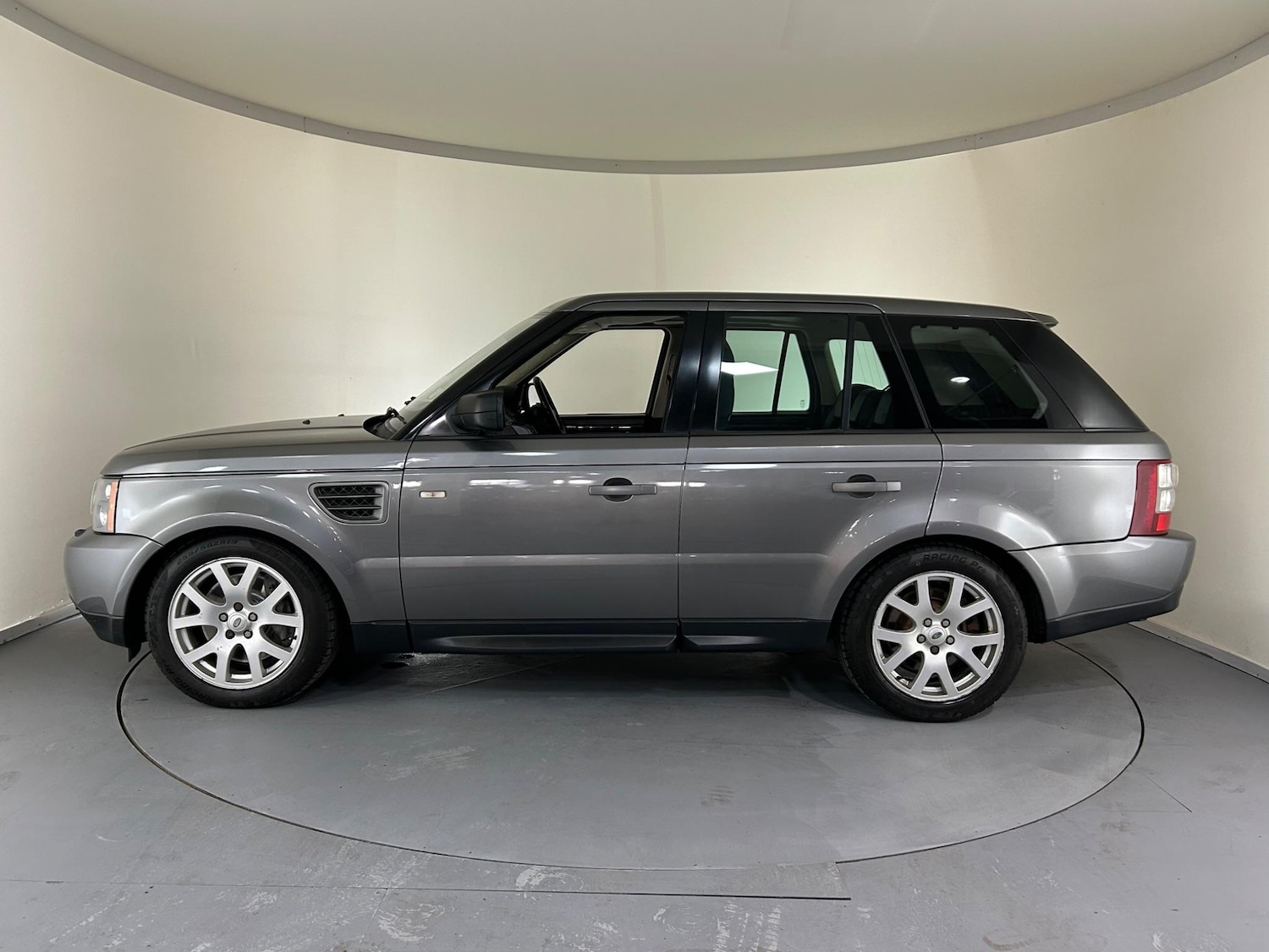 Used Land Rover Range Rover Sport 2008 for sale - 76409214: Photo 4