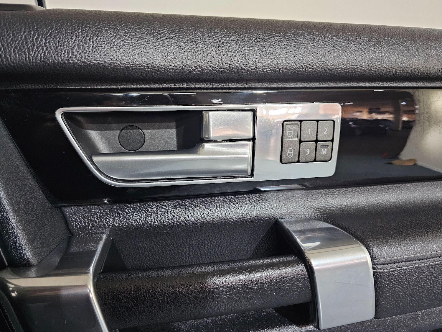 Used Land Rover Discovery 2009 for sale - 77229644: Photo 25