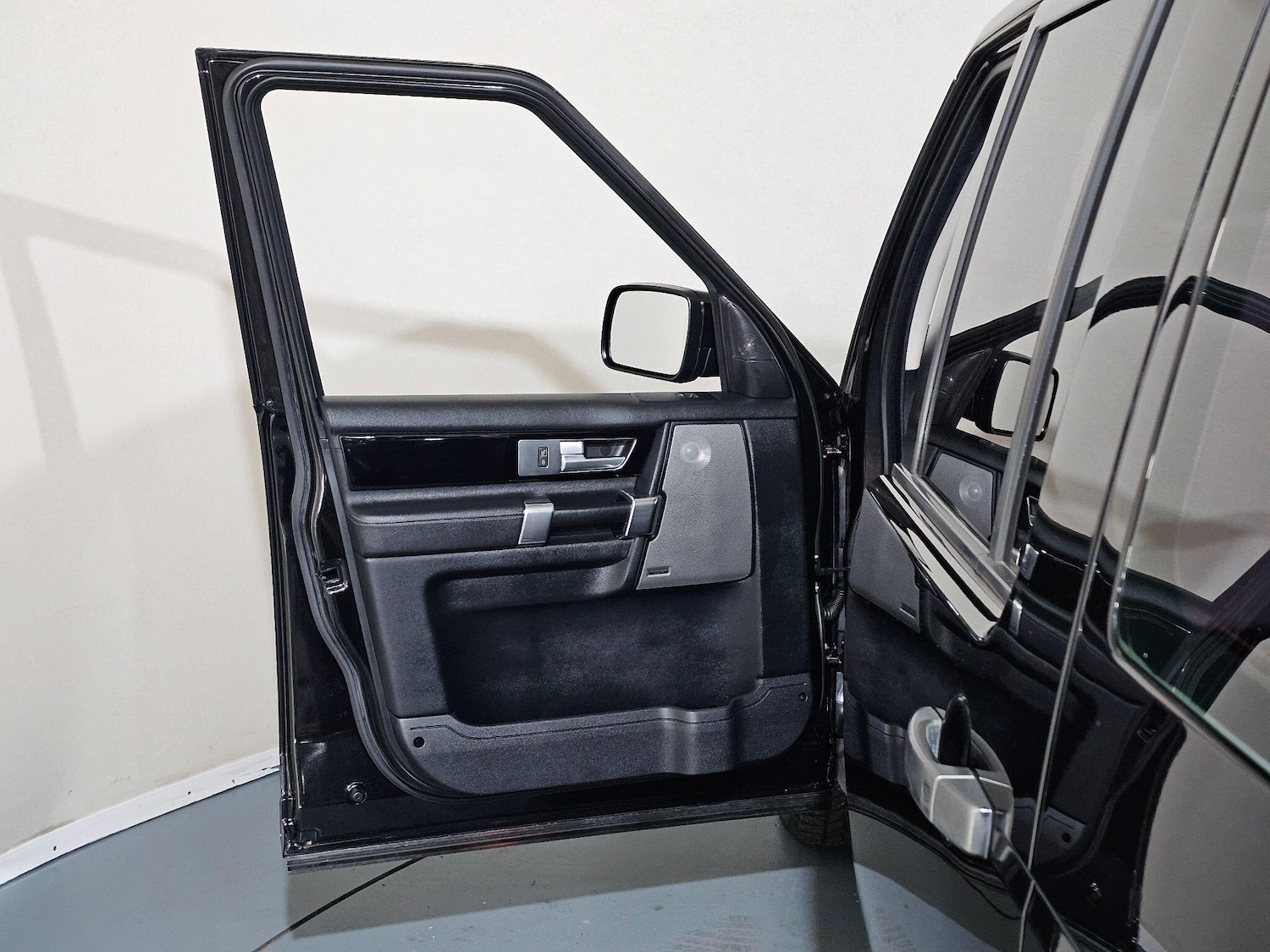 Used Land Rover Discovery 2009 for sale - 77229644: Photo 30