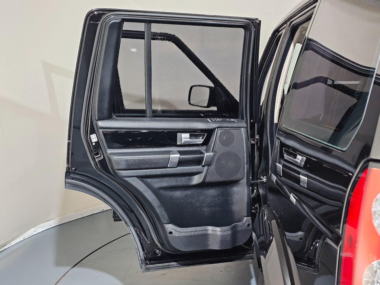 Used Land Rover Discovery 2009 for sale - 77229644: Photo 32