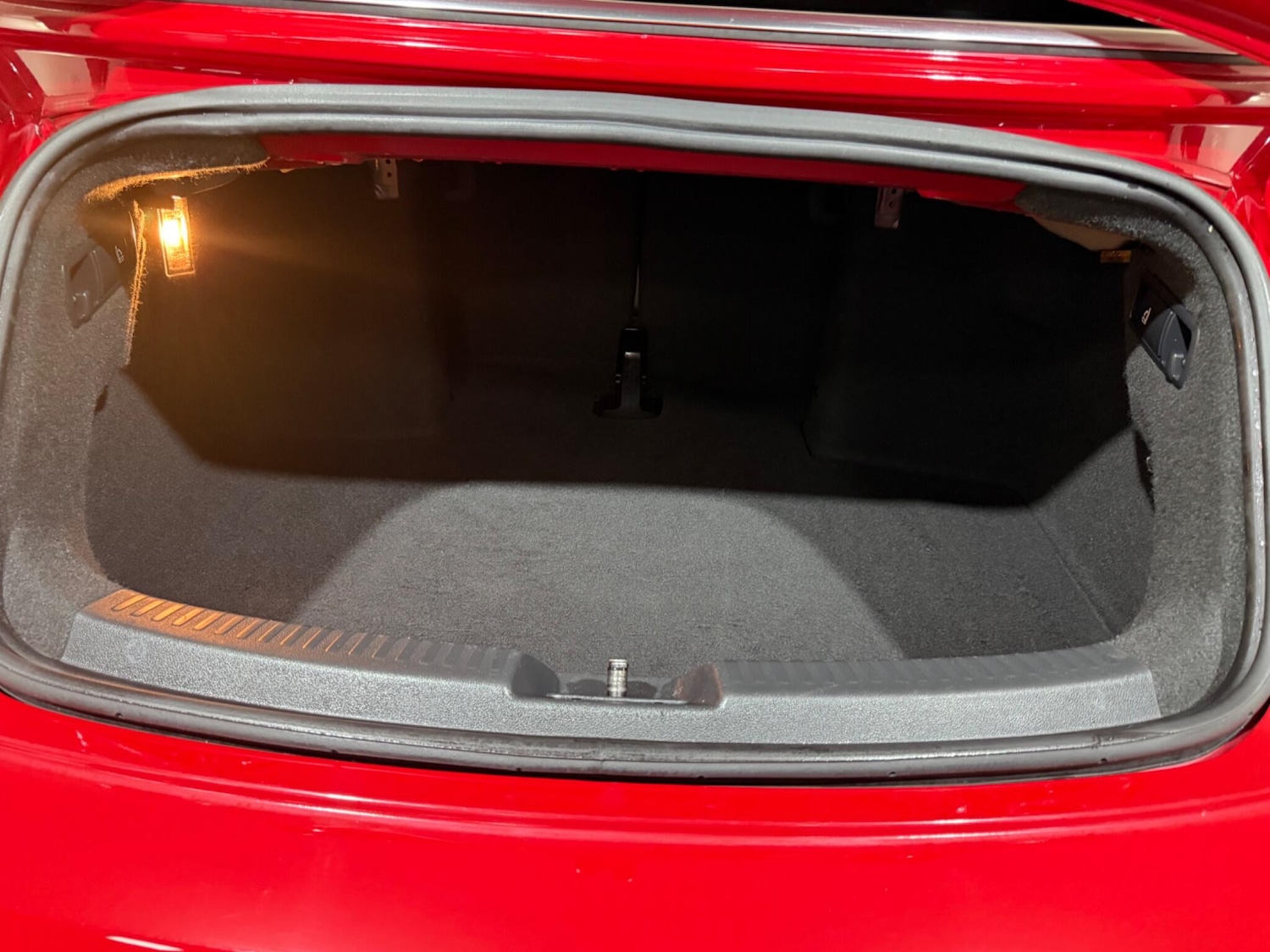 Used Volkswagen Beetle 2015 for sale - 76512836: Photo 13