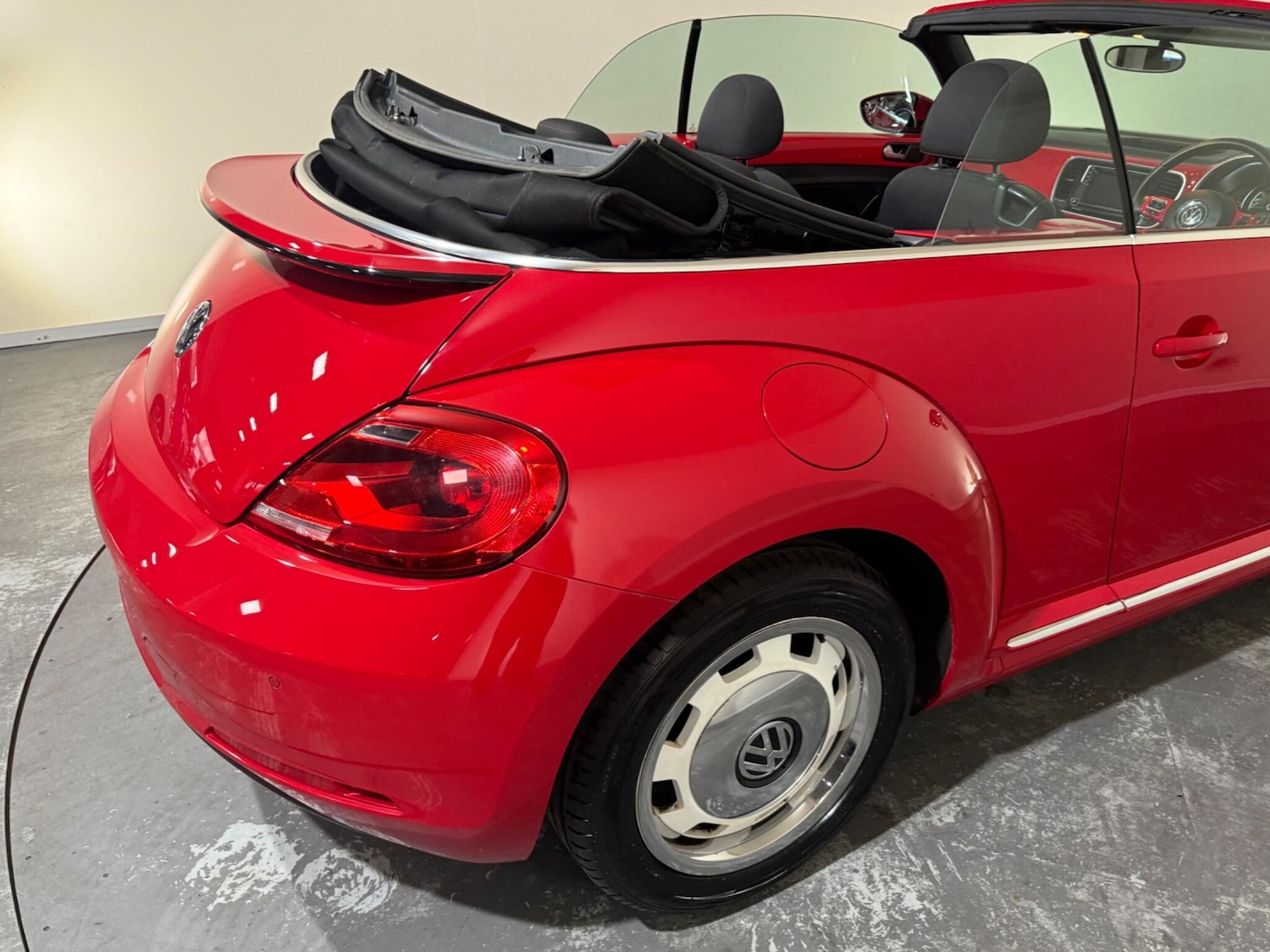 Used Volkswagen Beetle 2015 for sale - 76512836: Photo 15
