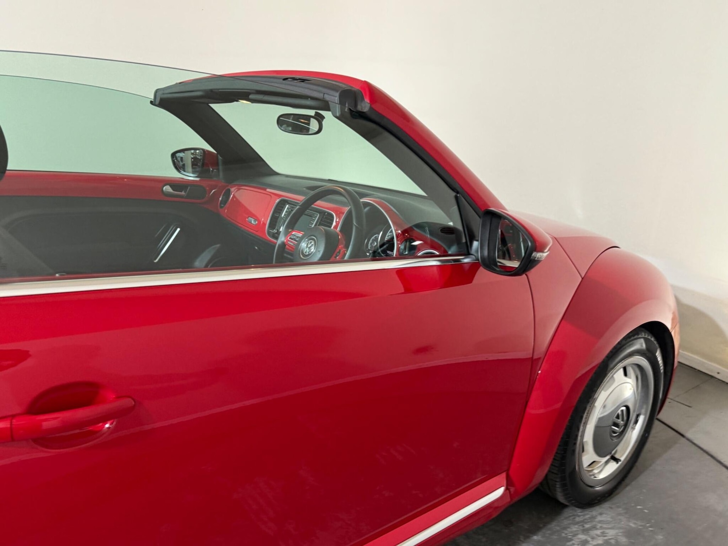 Used Volkswagen Beetle 2015 for sale - 76512836: Photo 16