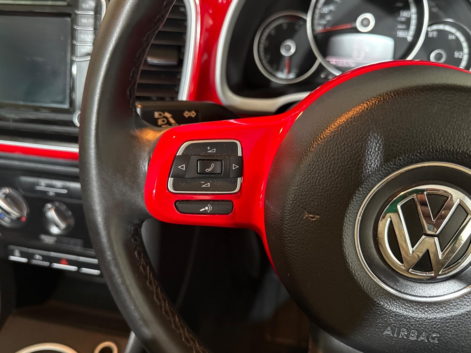 Used Volkswagen Beetle 2015 for sale - 76512836: Photo 28