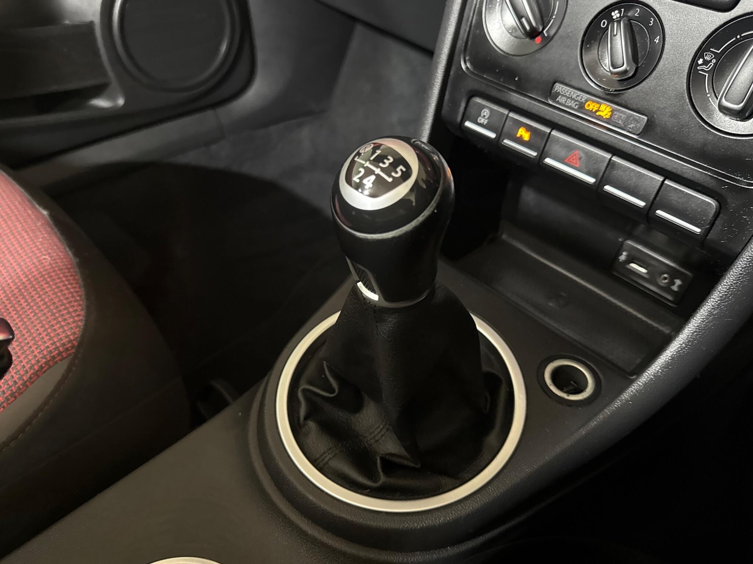 Used Volkswagen Beetle 2015 for sale - 76512836: Photo 38