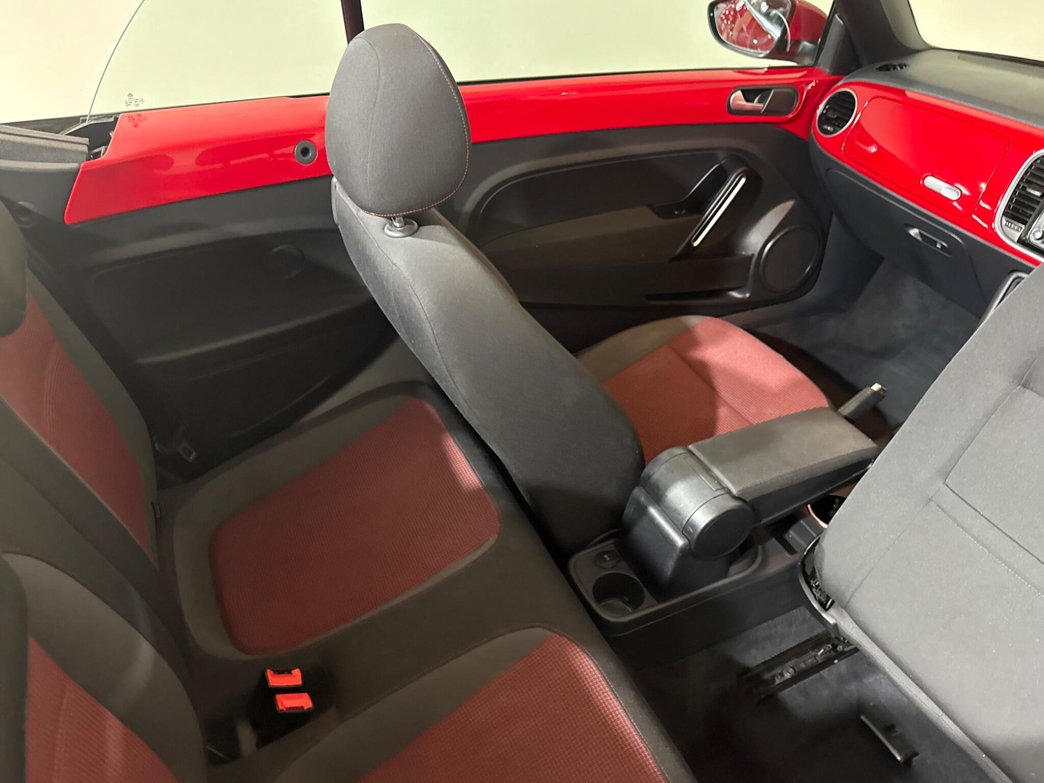 Used Volkswagen Beetle 2015 for sale - 76512836: Photo 44