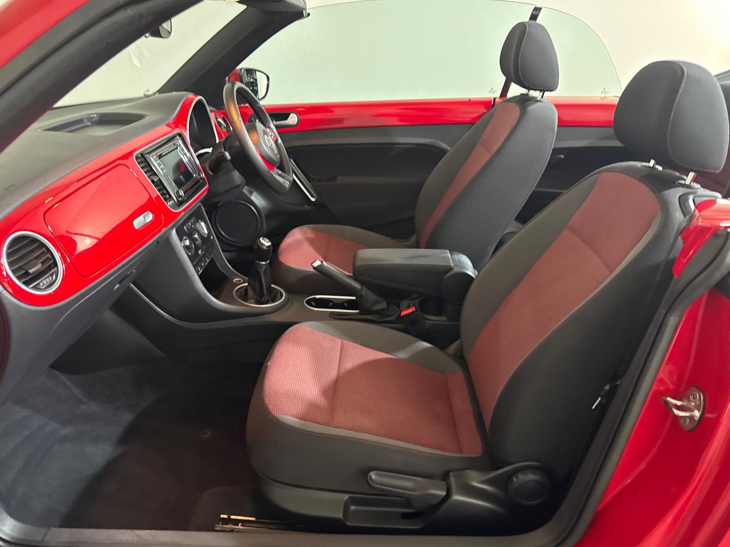 Used Volkswagen Beetle 2015 for sale - 76512836: Photo 53