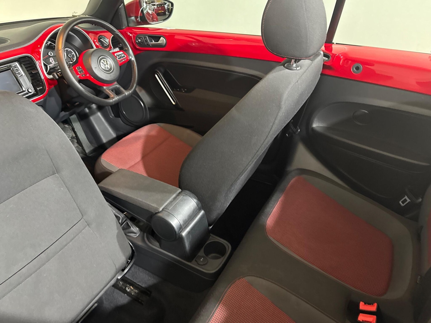 Used Volkswagen Beetle 2015 for sale - 76512836: Photo 58