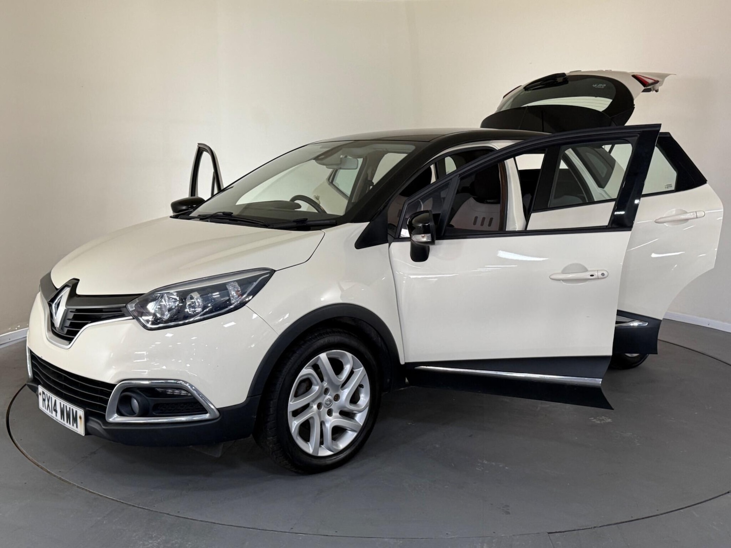 Used Renault Captur 2014 for sale - 76408868: Photo 10