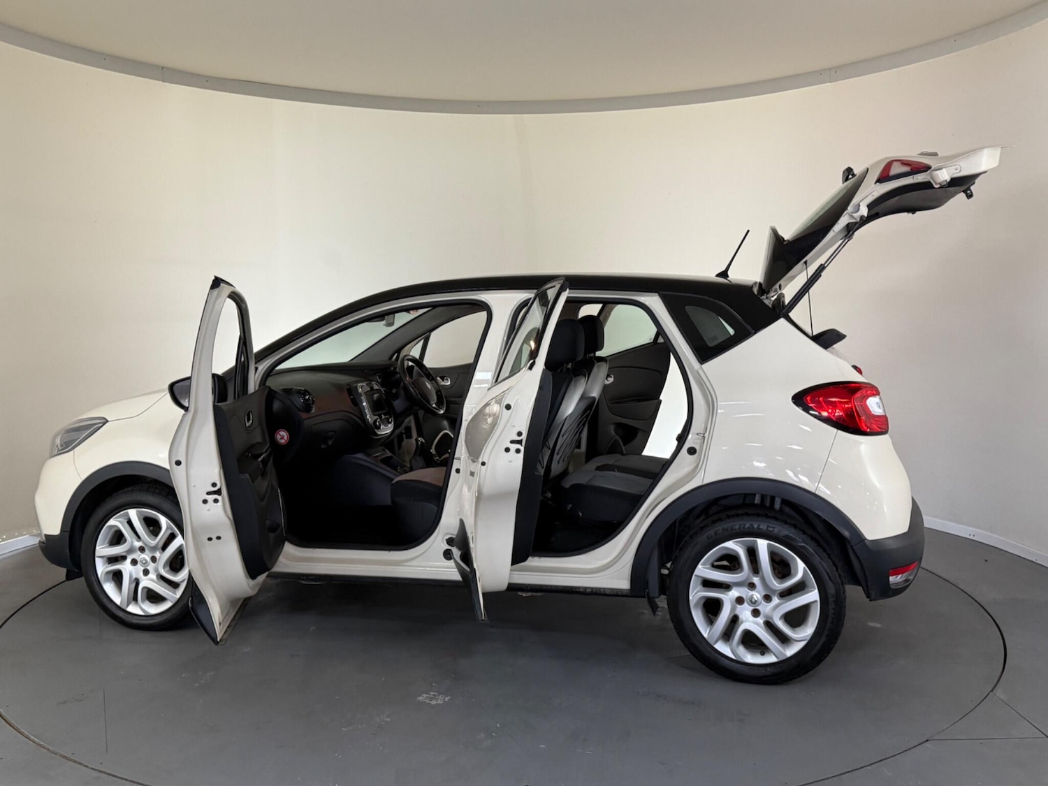 Used Renault Captur 2014 for sale - 76408868: Photo 11