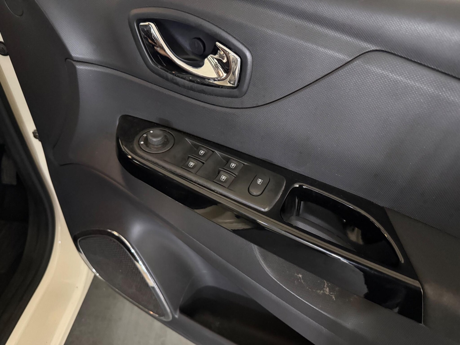 Used Renault Captur 2014 for sale - 76408868: Photo 21