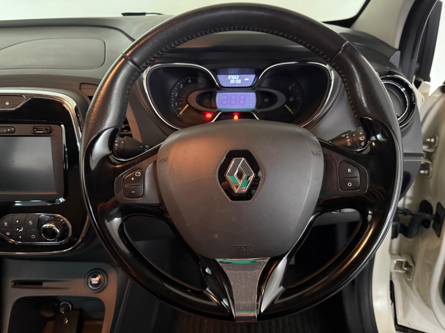 Used Renault Captur 2014 for sale - 76408868: Photo 26